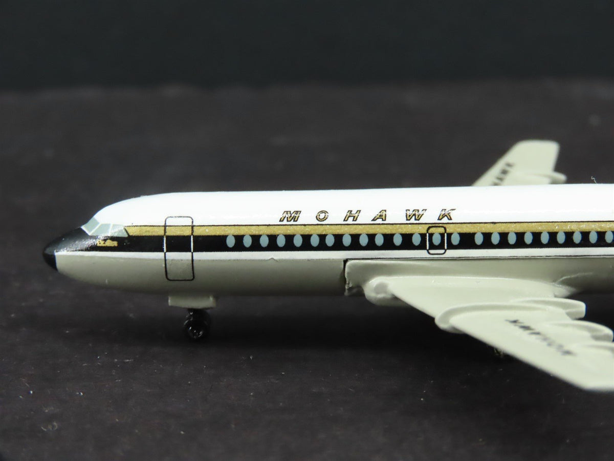 1:400 Scale Aero Classics Die-Cast Mohawk British Aircraft Corp BAC-111 Airliner