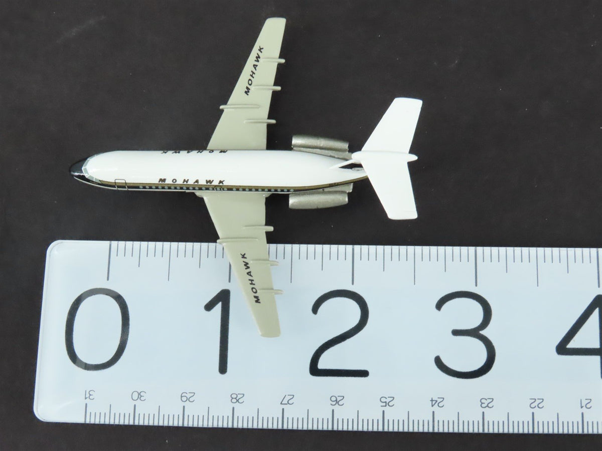 1:400 Scale Aero Classics Die-Cast Mohawk British Aircraft Corp BAC-111 Airliner