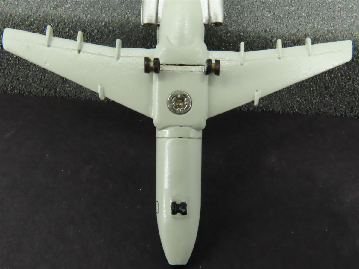1:400 Scale Aero Classics Die-Cast Mohawk British Aircraft Corp BAC-111 Airliner