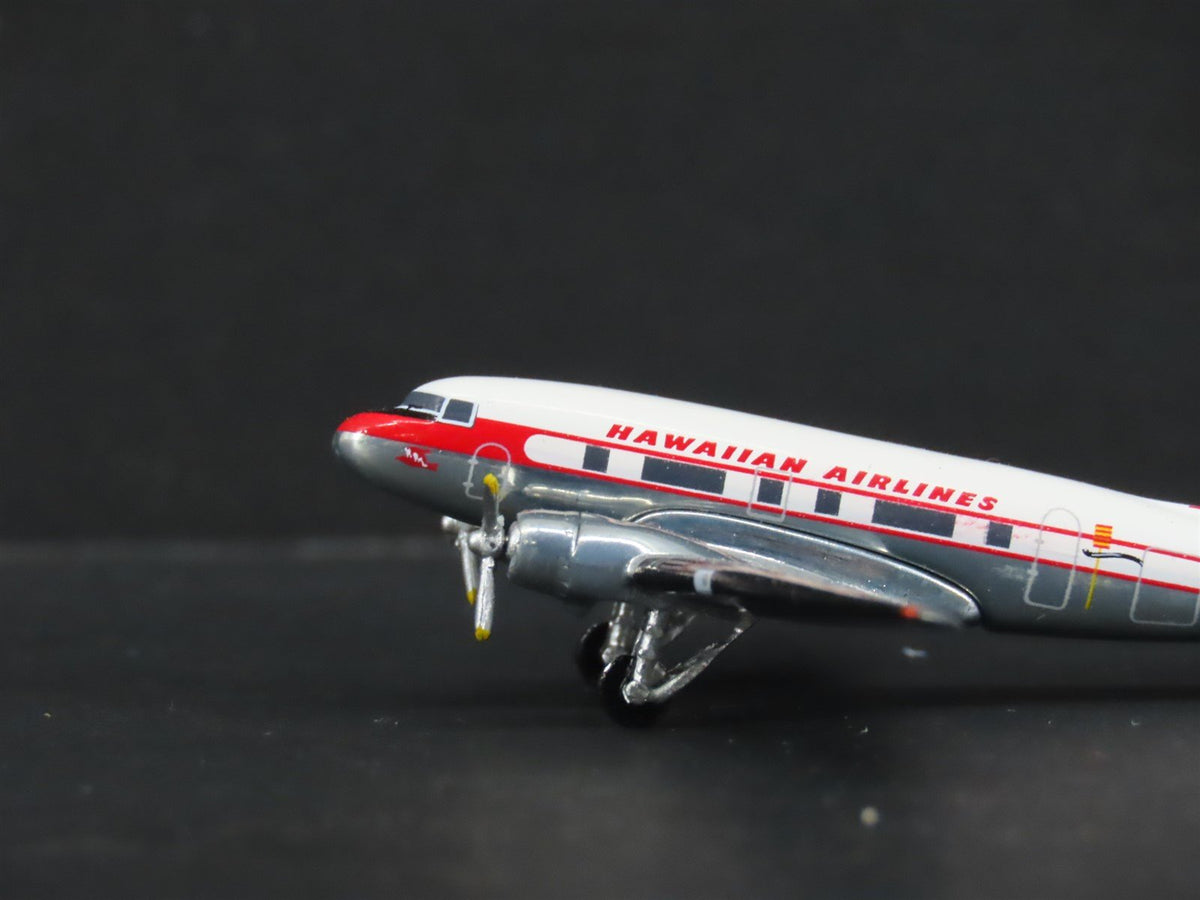 1:400 AeroClassics Die-Cast Hawaiian Airlines Douglas DC-3 Airliner N33608