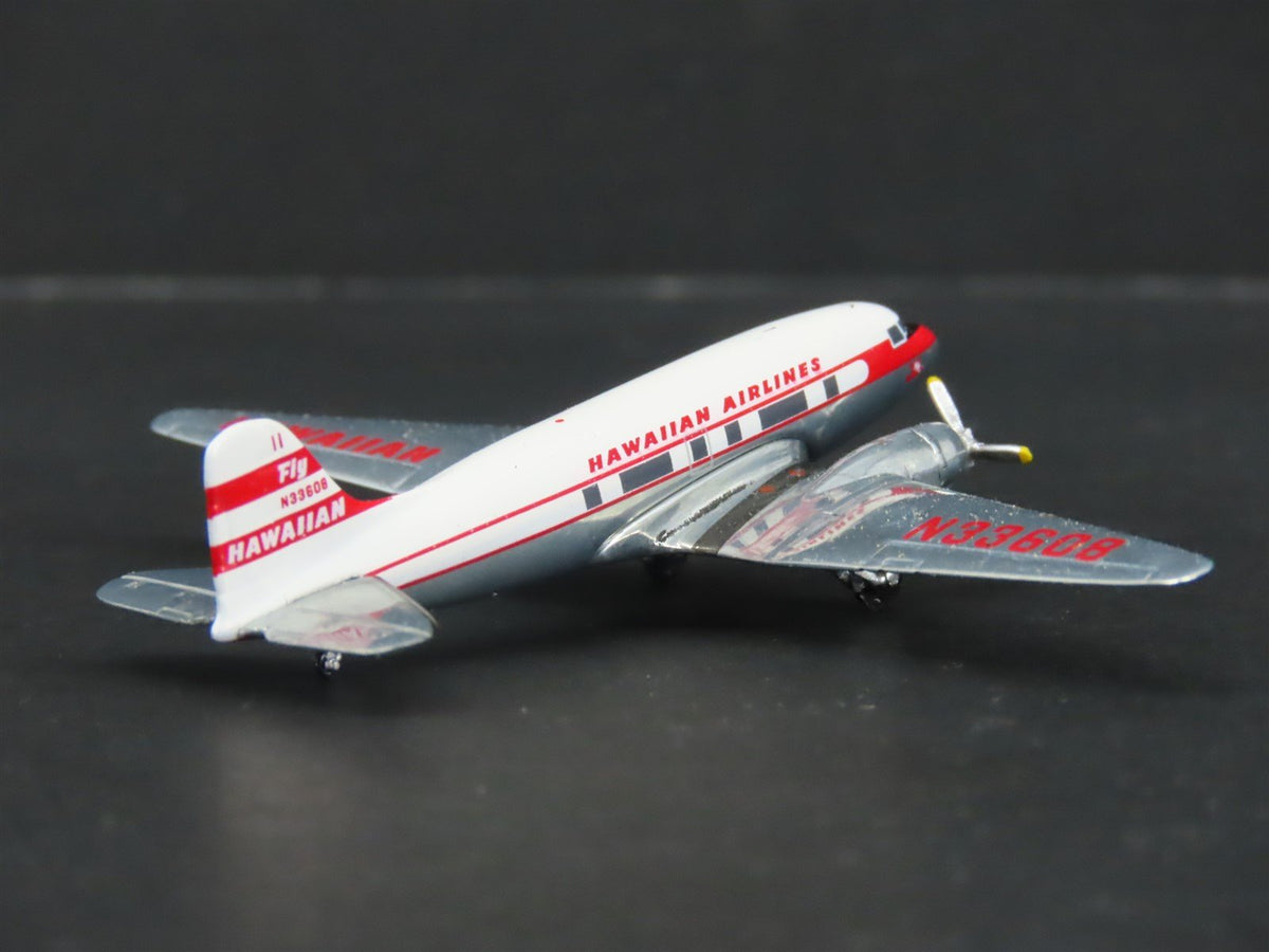 1:400 AeroClassics Die-Cast Hawaiian Airlines Douglas DC-3 Airliner N33608