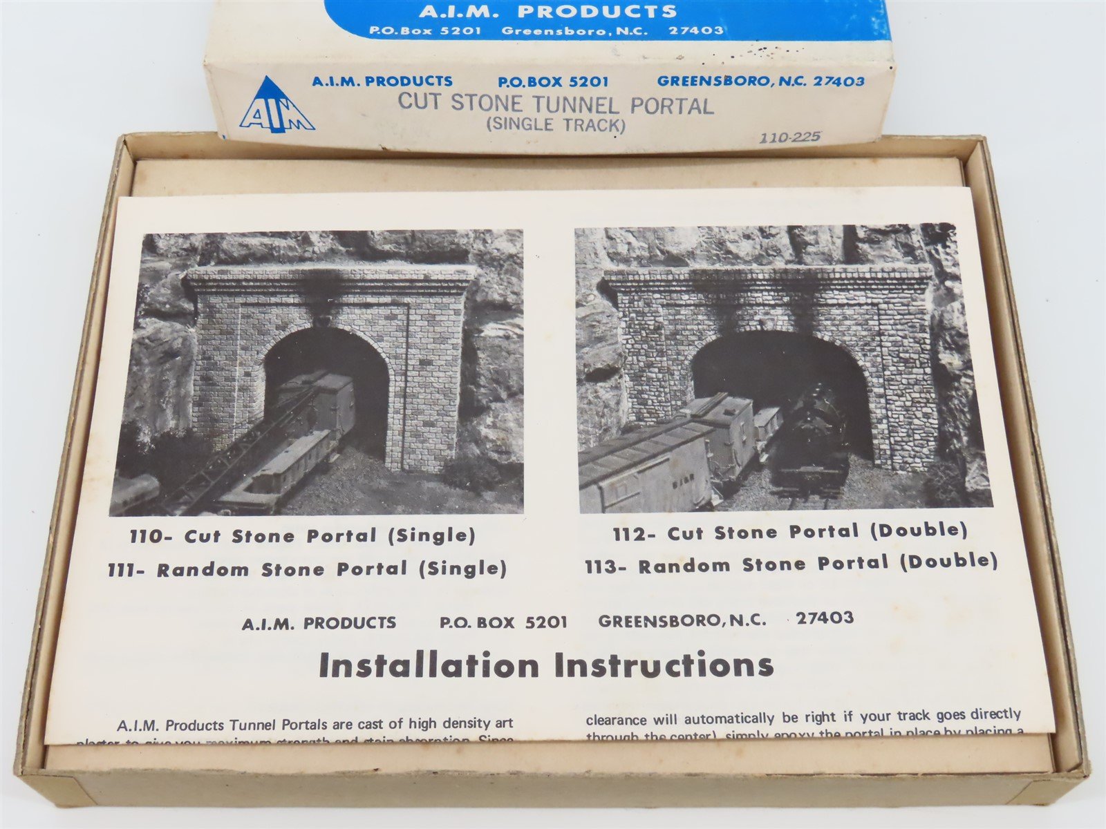 HO Scale A.I.M. Products 110-225 Single Track Cut Stone Tunnel Portal