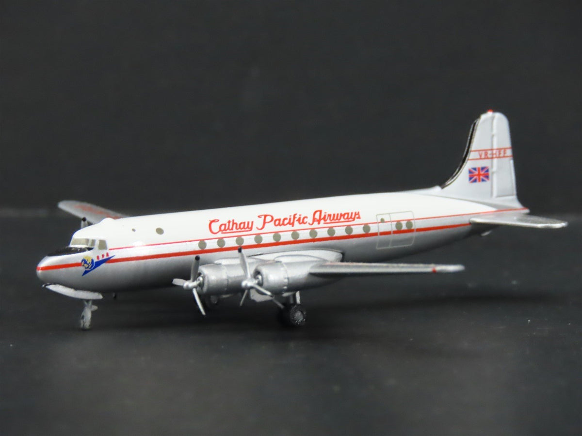 1:400 CXcitement Die-Cast Cathay Pacific Douglas DC-4 Skymaster Airliner VR-HFF