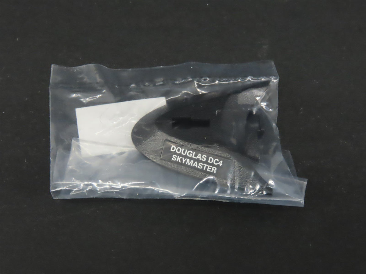 1:400 CXcitement Die-Cast Cathay Pacific Douglas DC-4 Skymaster Airliner VR-HFF