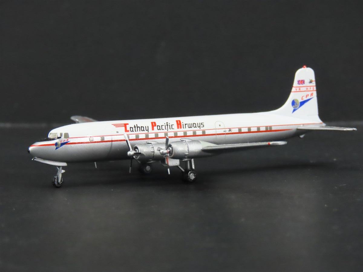 1:400 CXcitement Die-Cast Cathay Pacific Airways Douglas DC-6 Airliner VR-HFG