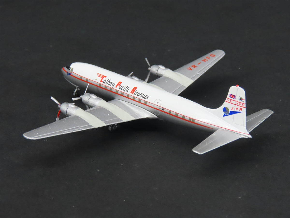 1:400 CXcitement Die-Cast Cathay Pacific Airways Douglas DC-6 Airliner VR-HFG