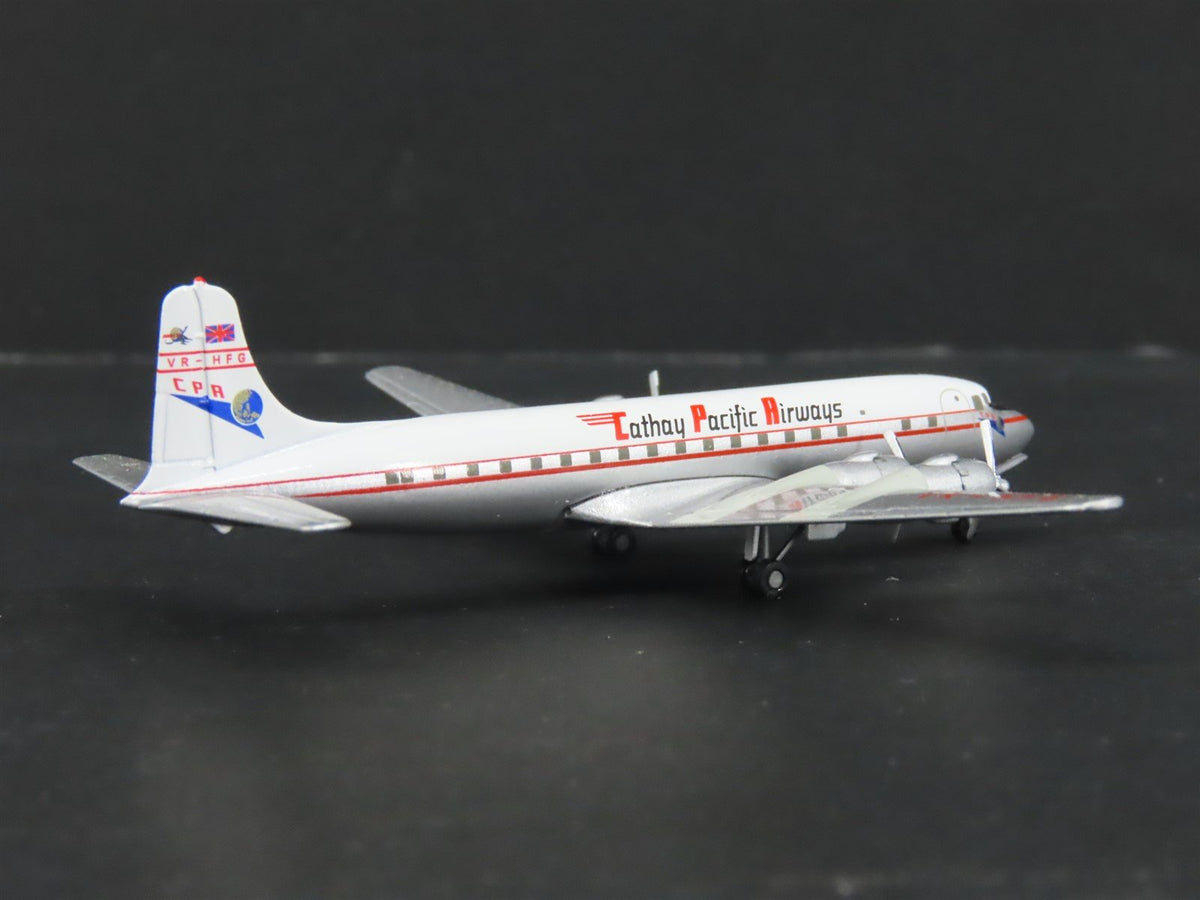 1:400 CXcitement Die-Cast Cathay Pacific Airways Douglas DC-6 Airliner VR-HFG