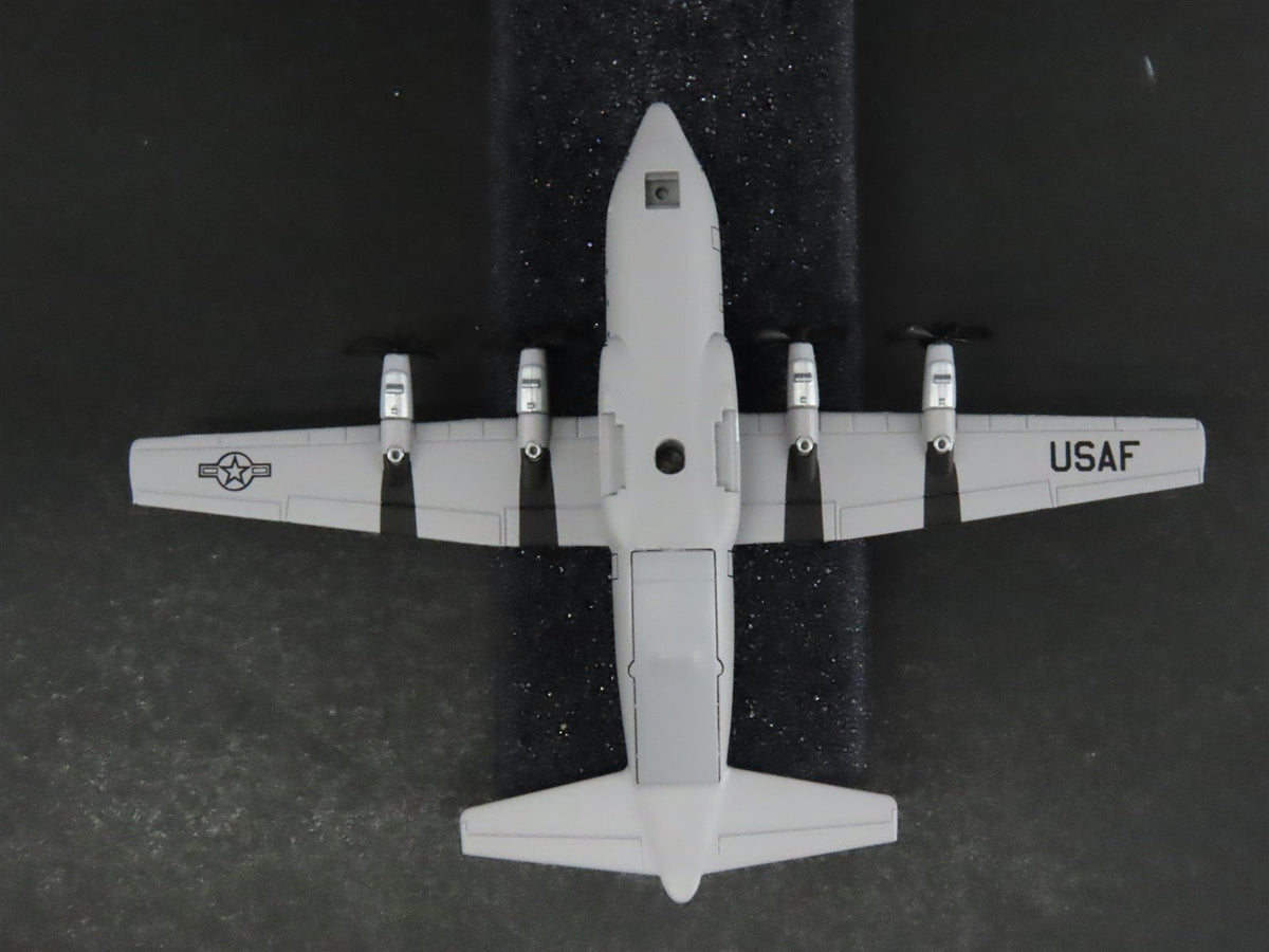1:400 Dragon Wings 55719 USAF Air Force C-130J Hercules Aircraft 815th Airlift