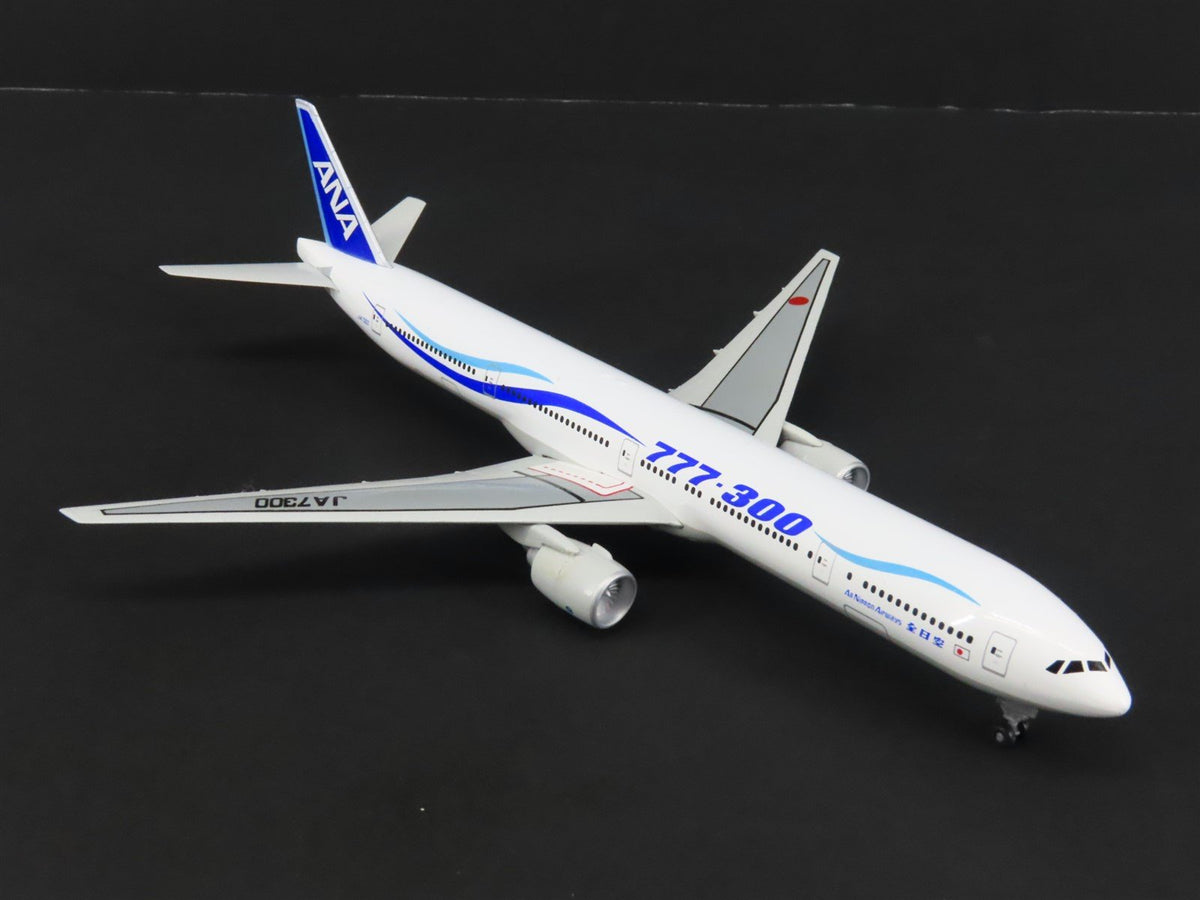 1:400 Hasegawa 61405B Die-Cast ANA All Nippon Airways 777-300 Airliner JA7300