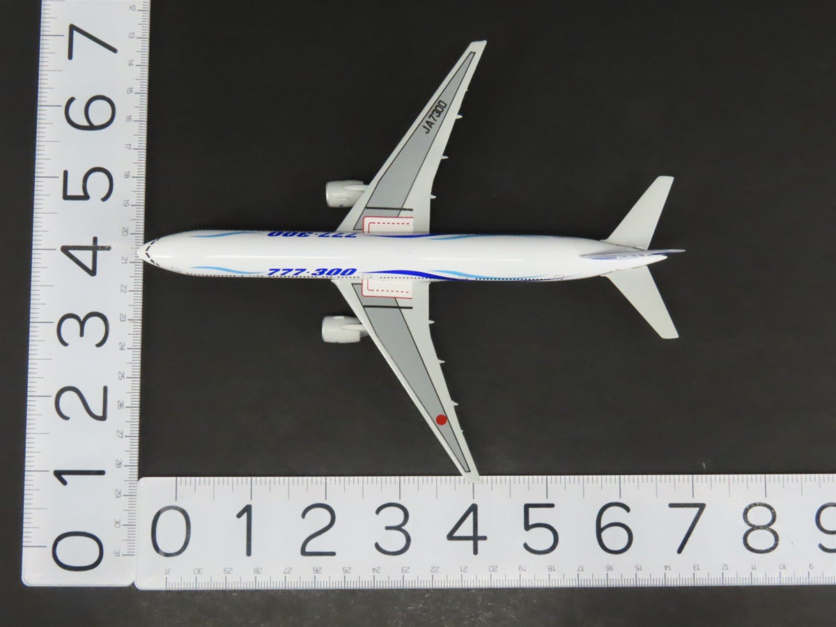 1:400 Hasegawa 61405B Die-Cast ANA All Nippon Airways 777-300 Airliner JA7300