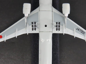 1:400 Hasegawa 61405B Die-Cast ANA All Nippon Airways 777-300 Airliner JA7300