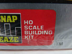 LOT of 4 HO Scale AHM Barrel Loader, Pipe Loader, Unloader & Log Dump Car Kits