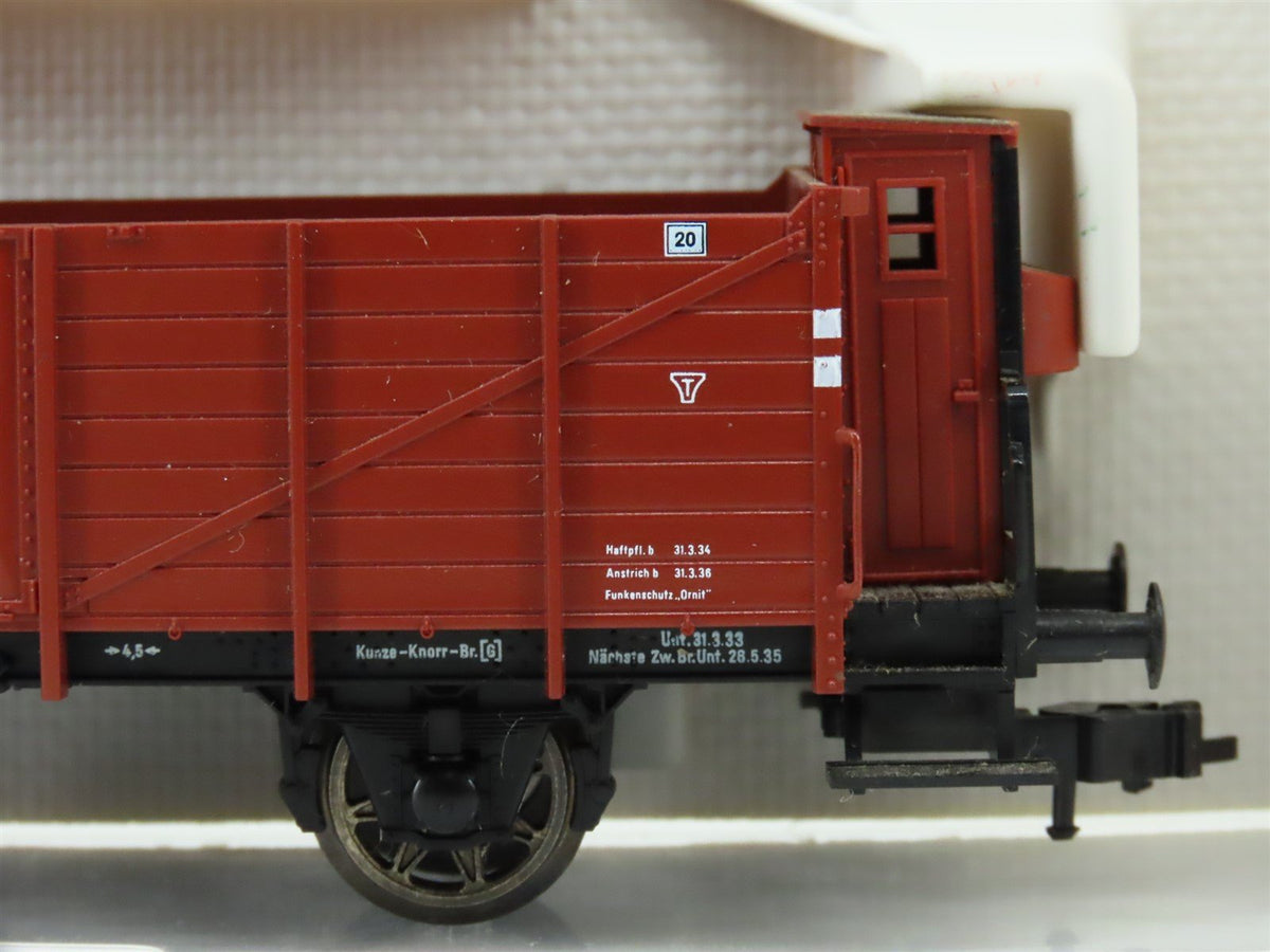 HO Fleischmann 5212K DR Deutsche Reichsbahn Goods Wagon w/Brakeman Cab #56147