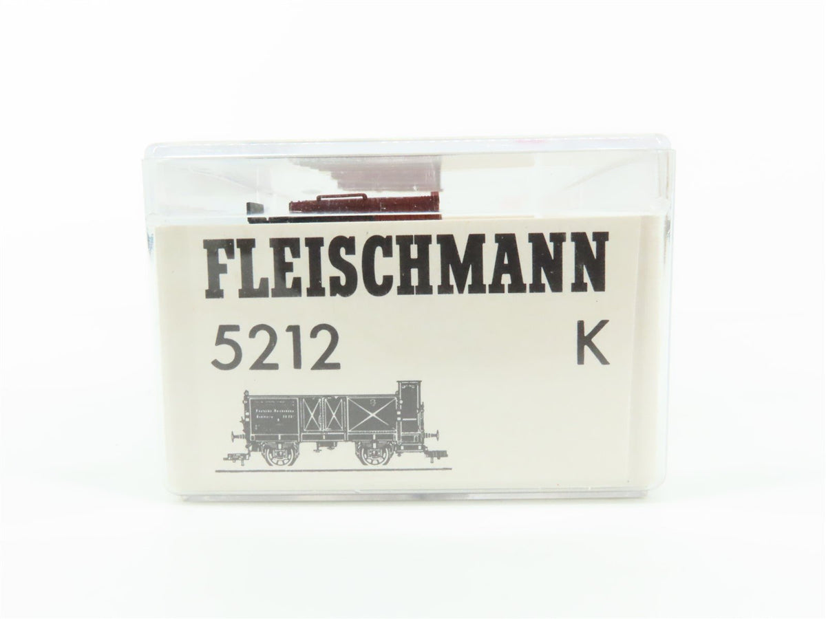 HO Fleischmann 5212K DR Deutsche Reichsbahn Goods Wagon w/Brakeman Cab #56147