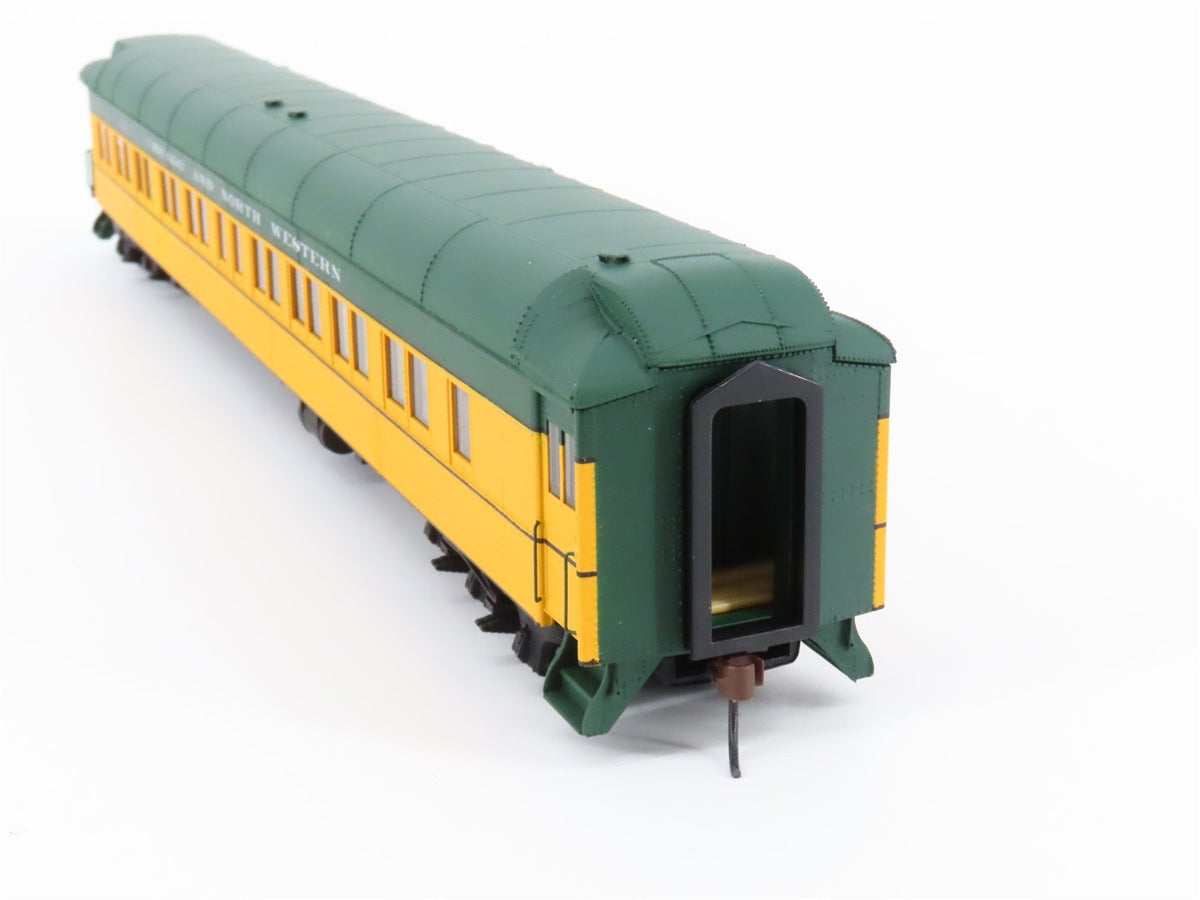 HO Walthers 932-10256 CNW Railroad Pullman Heavyweight Lounge-Obs Passenger