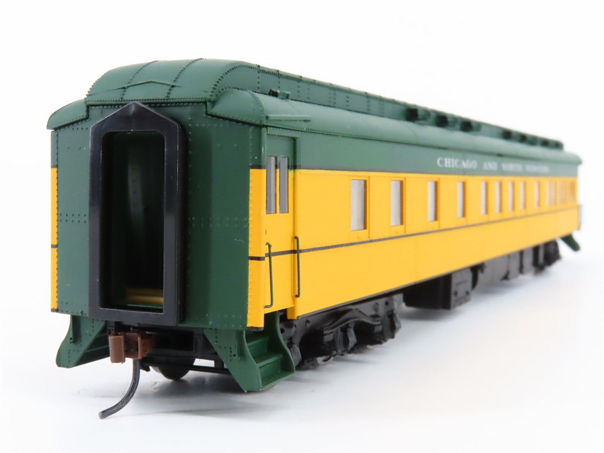 HO Walthers 932-10256 CNW Railroad Pullman Heavyweight Lounge-Obs Passenger