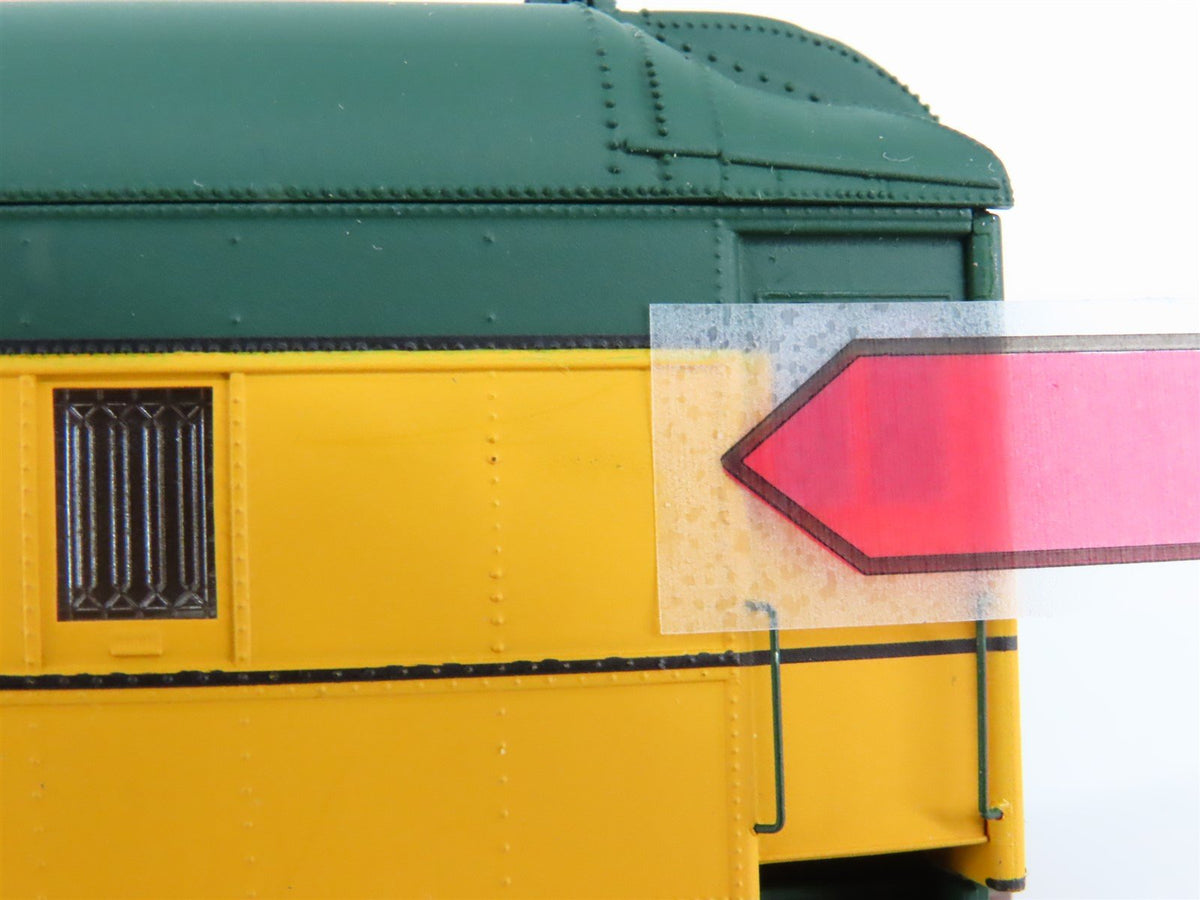 HO Walthers 932-10256 CNW Railroad Pullman Heavyweight Lounge-Obs Passenger