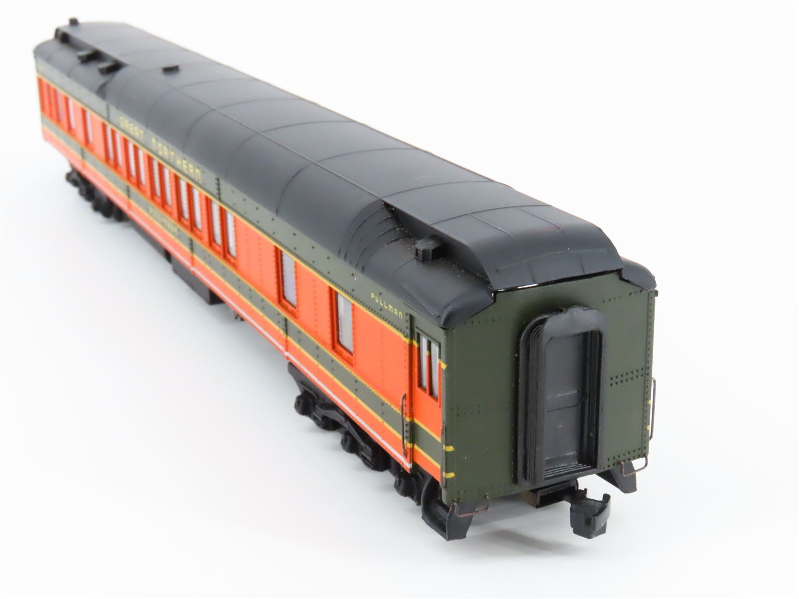 HO Scale Walthers GN Great Northern Pullman Heavyweight Passenger 