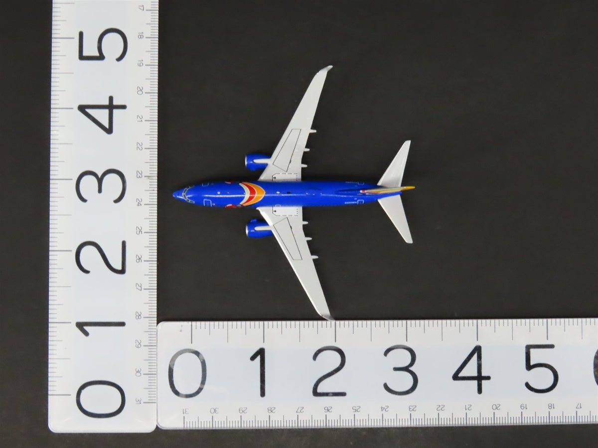 1:400 Gemini Jets GJSWA1577 Southwest Airlines &quot;Triple Crown&quot; B737-700 Airliner