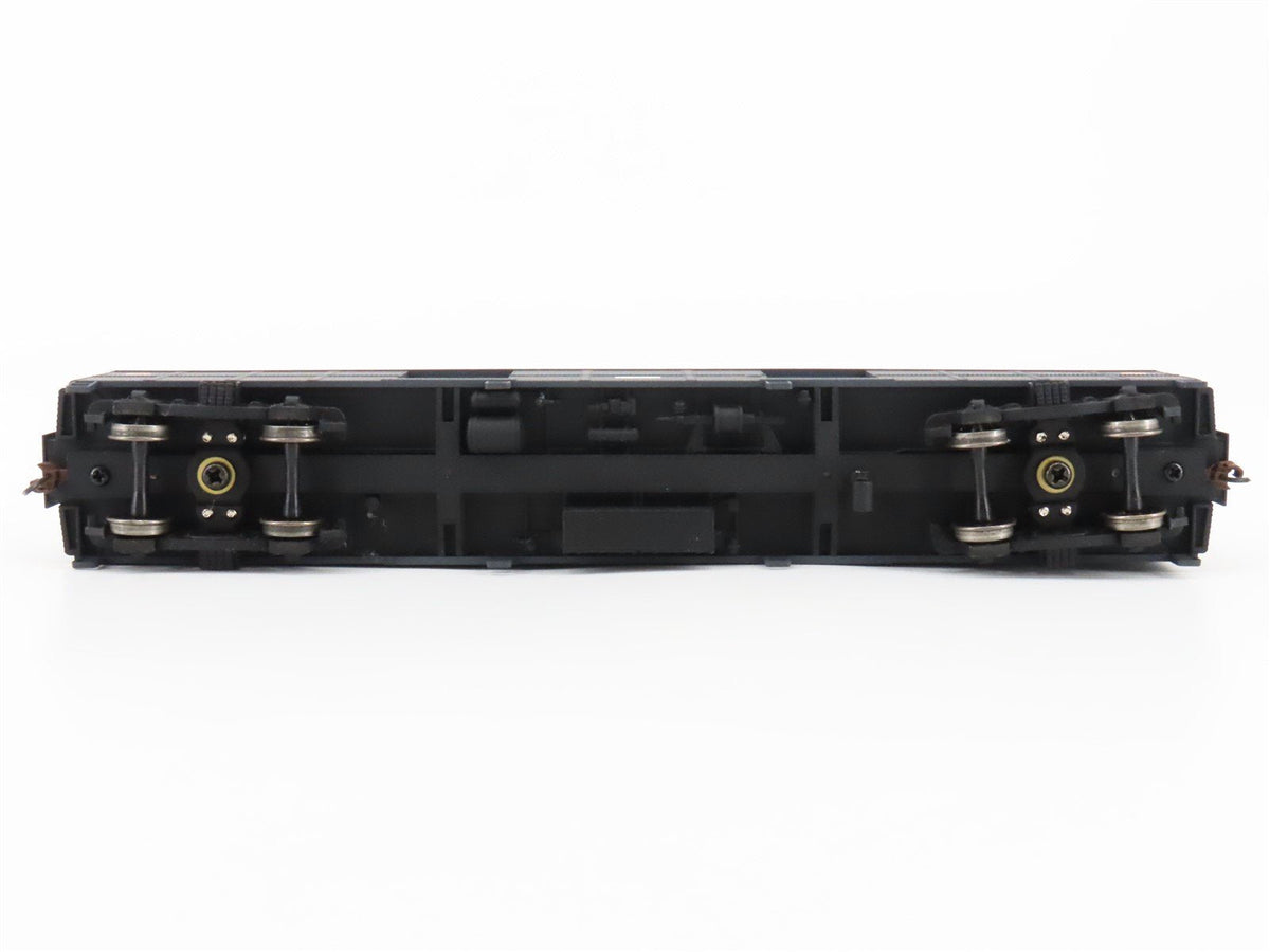HO Scale Walthers 932-5873 LIRR Long Island Railroad Baggage Passenger