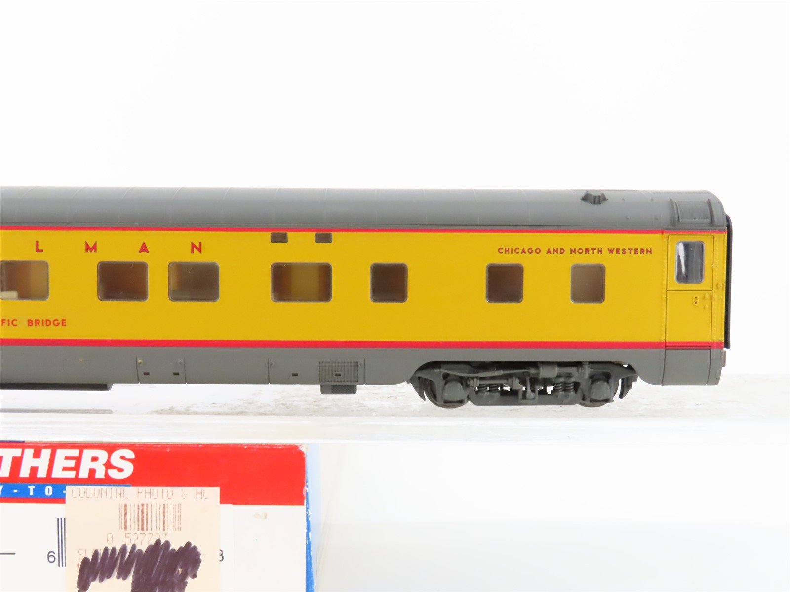 HO Scale Walthers 932-6723 CNW Pullman Sleeper Passenger Custom 