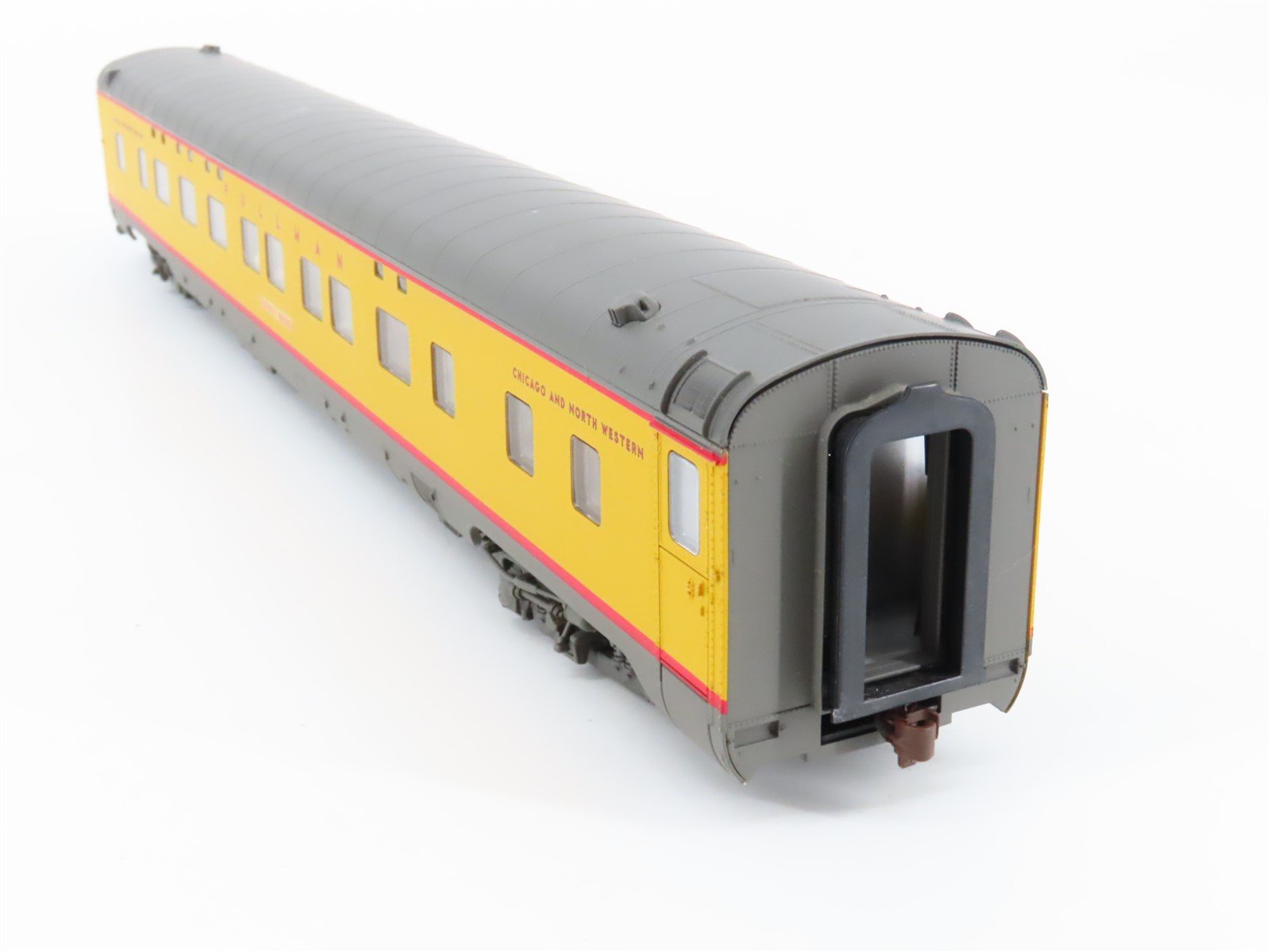 HO Scale Walthers 932-6723 CNW Pullman Sleeper Passenger Custom 