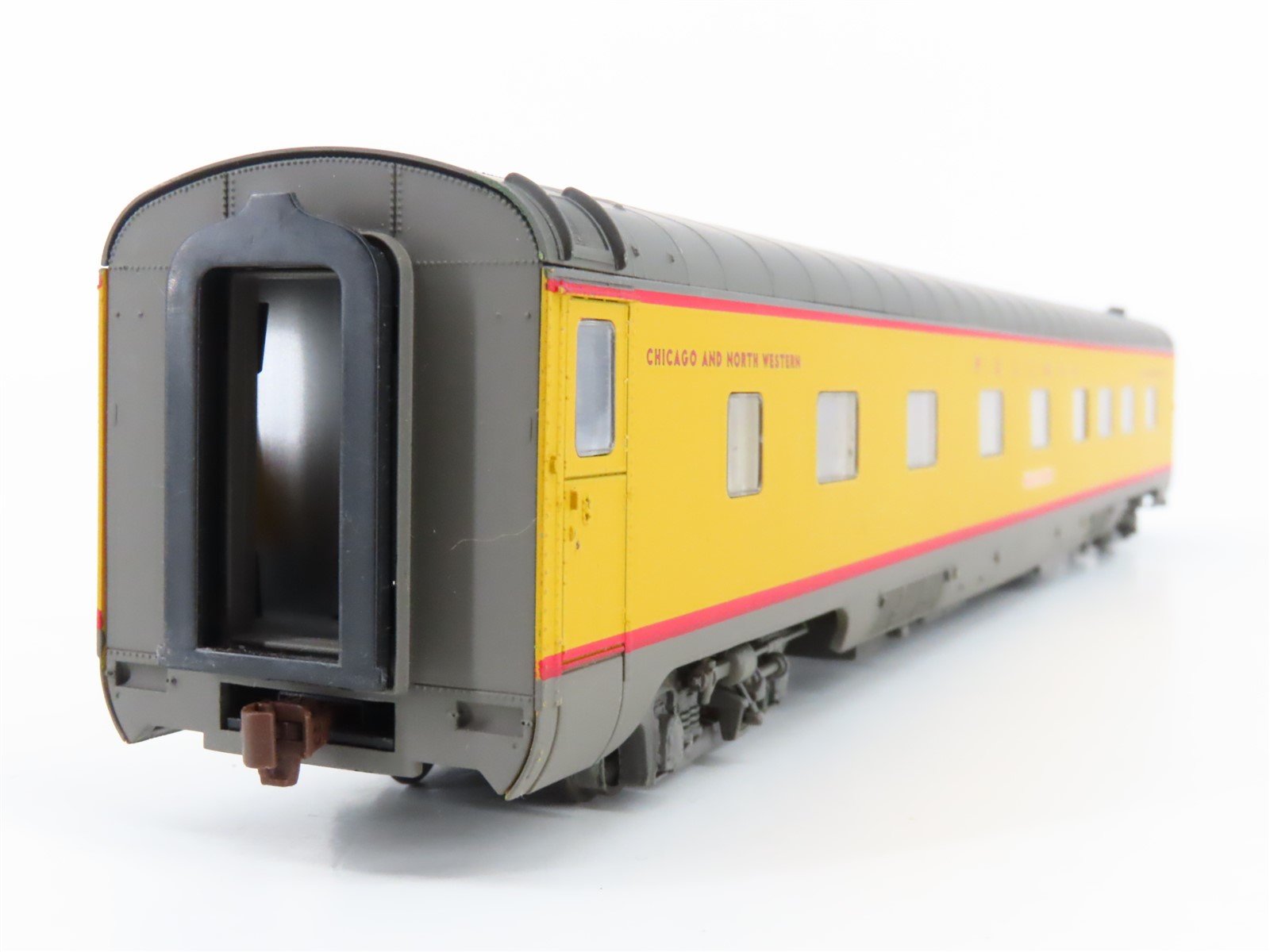 HO Scale Walthers 932-6723 CNW Pullman Sleeper Passenger Custom 