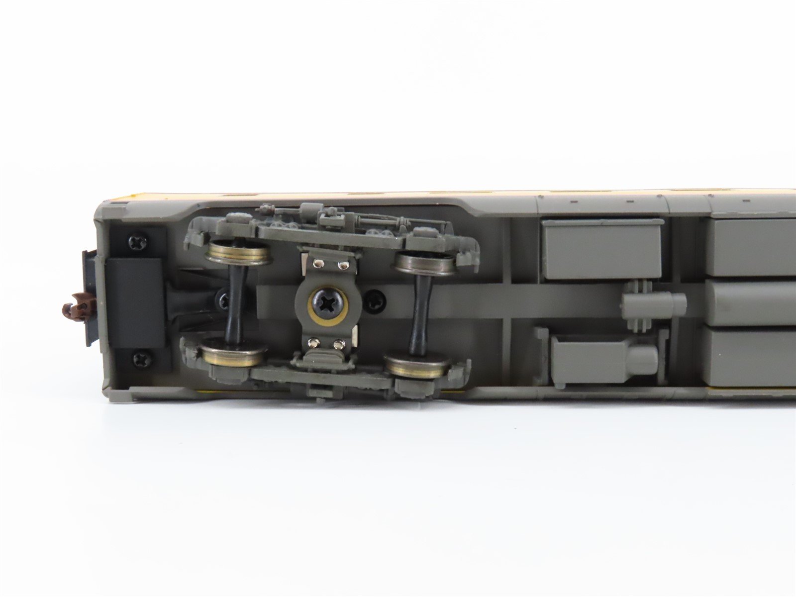 HO Scale Walthers 932-6723 CNW Pullman Sleeper Passenger Custom 