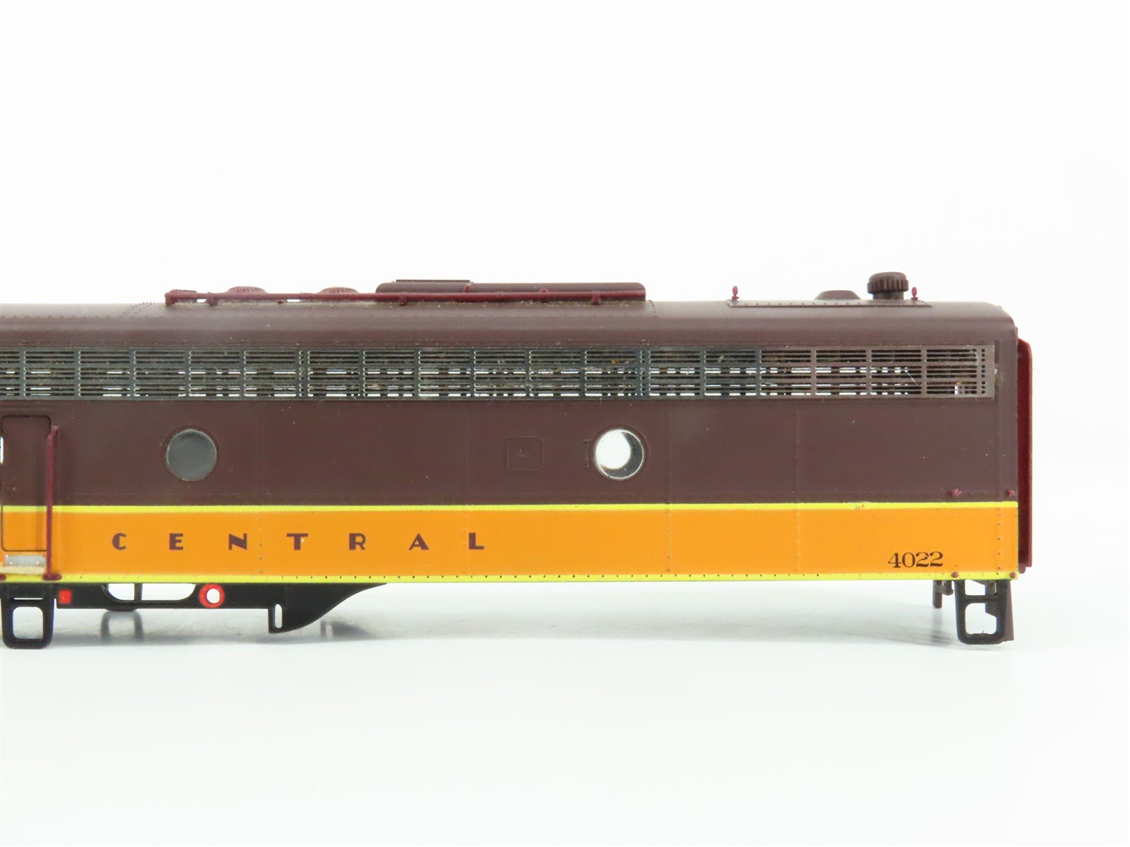 HO Scale Proto 2000 8712 IC Illinois Central E8/9A Diesel Locomotive #4022