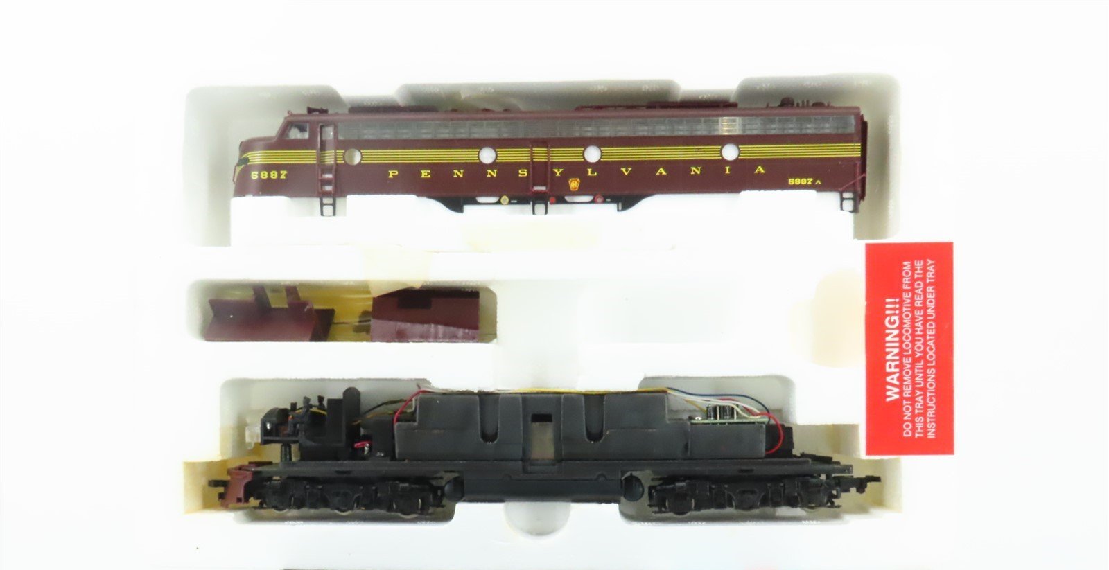HO Scale Proto 2000 8117 PRR Pennsylvania E8/9A Diesel Locomotive #5887A