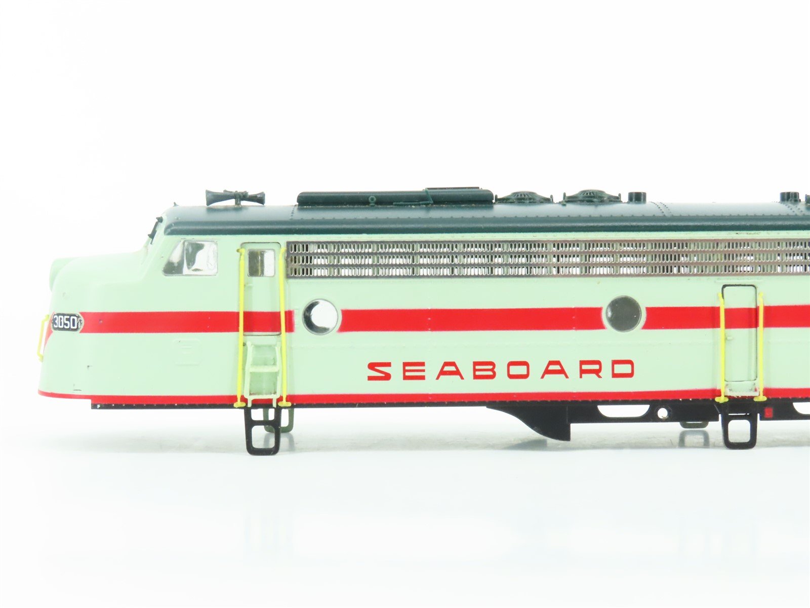HO Scale Proto 2000 21009 SBD Seaboard E8/9A Diesel Locomotive #3050
