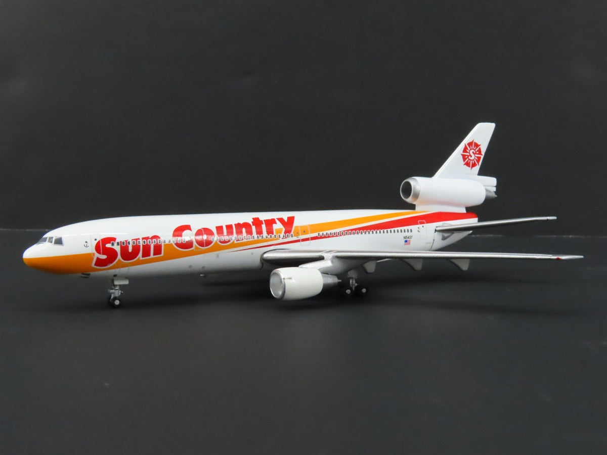 1:400 Gemini Jets GJSCX240 Die-Cast Sun Country McDonnell Douglas DC-10 Aircraft