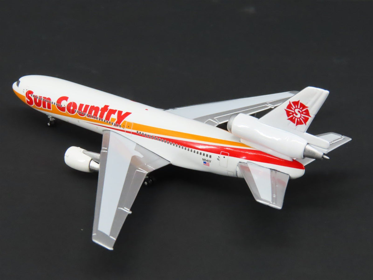 1:400 Gemini Jets GJSCX240 Die-Cast Sun Country McDonnell Douglas DC-10 Aircraft