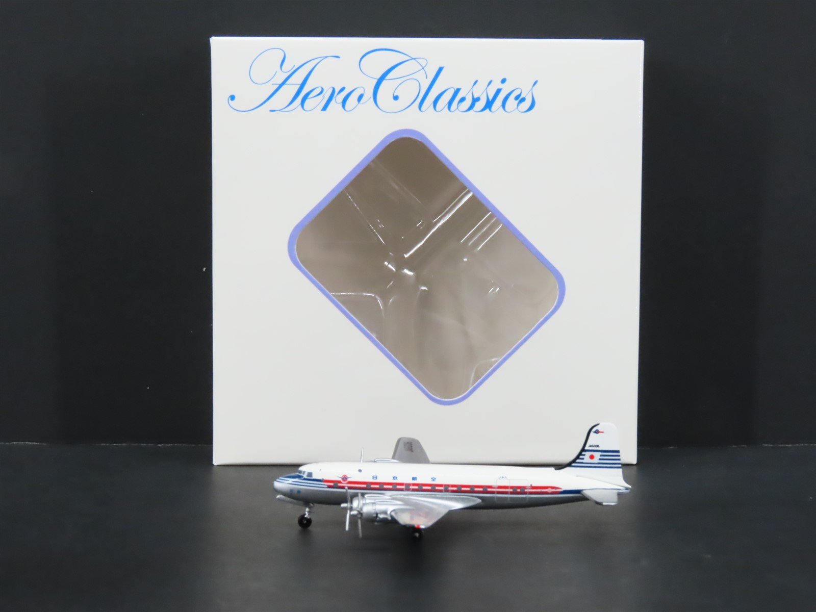 1:400 Aero Classics Die-Cast Japan Air Lines Douglas DC-4 Airliner JA6006