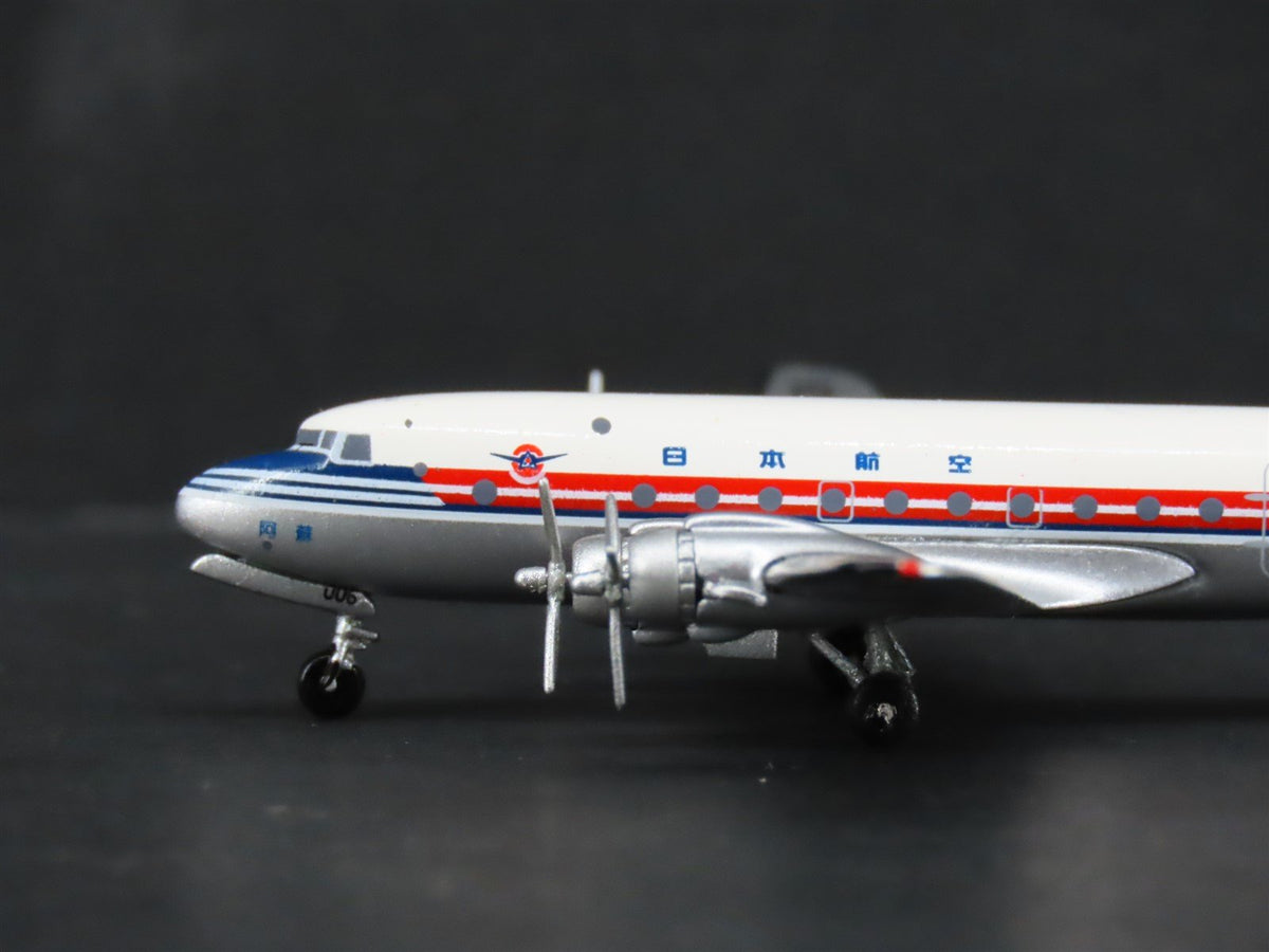 1:400 Aero Classics Die-Cast Japan Air Lines Douglas DC-4 Airliner JA6006