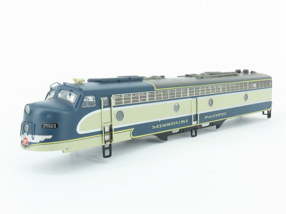 HO Scale Proto 2000 8192 MP Missouri Pacific E8/9A Diesel Locomotive #7021