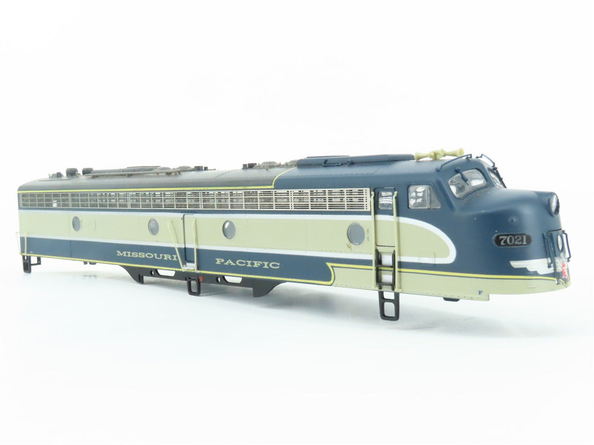 HO Scale Proto 2000 8192 MP Missouri Pacific E8/9A Diesel Locomotive #7021