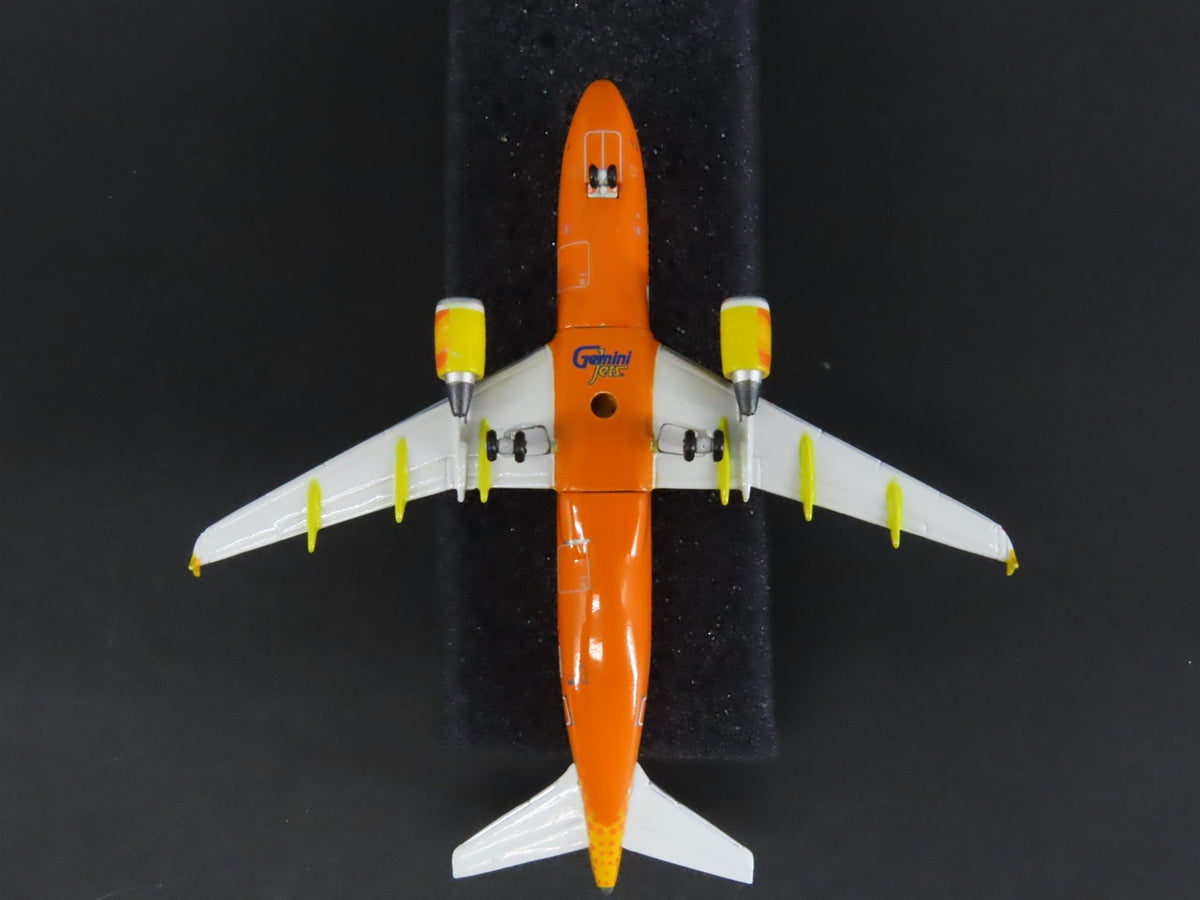 1:400 Scale Gemini Jets GJSKV801 Die-Cast Skybus Airbus A319 Aircraft N521VA