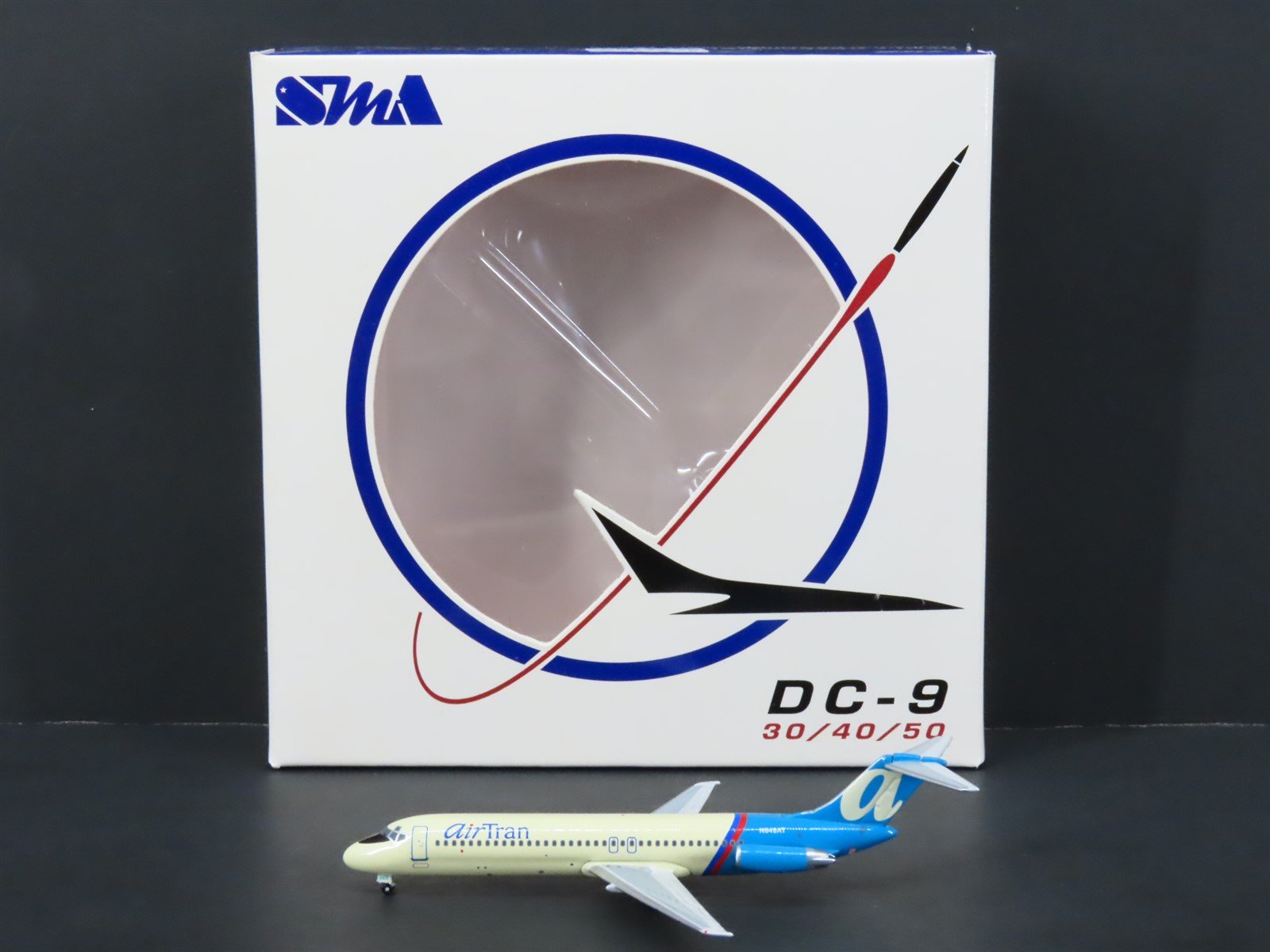 1:400 Scale Seattle Model Aircraft Co Die-Cast AirTran Douglas DC-9-30 Airliner