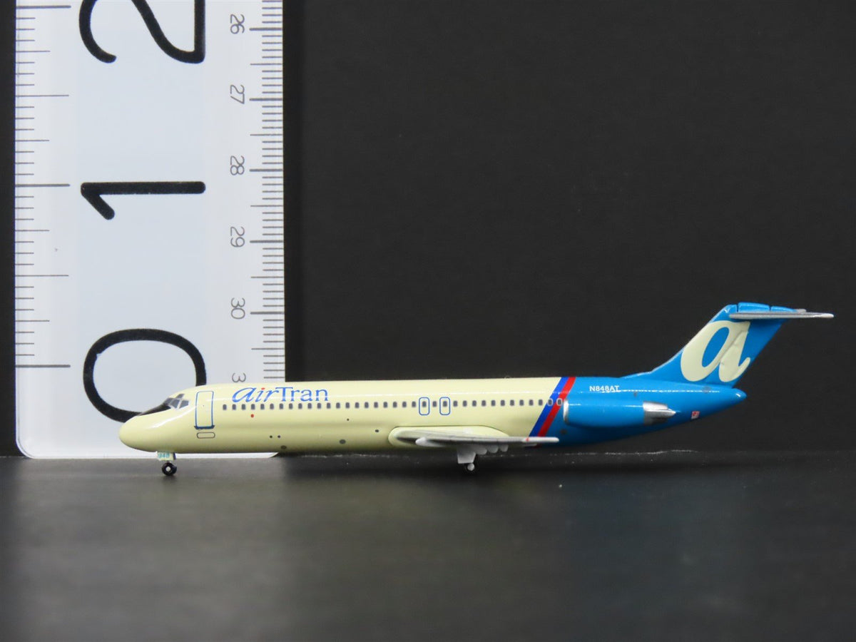 1:400 Scale Seattle Model Aircraft Co Die-Cast AirTran Douglas DC-9-30 Airliner