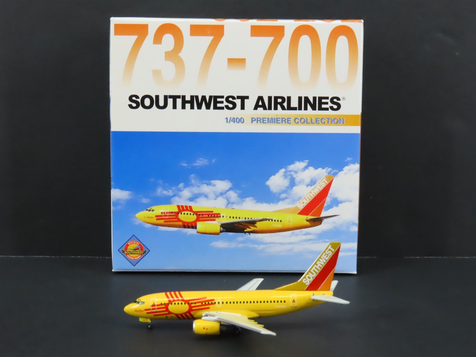1:400 Scale Dragon Wings 55345-03 Die-Cast Southwest Boeing 737-700 Aircraft