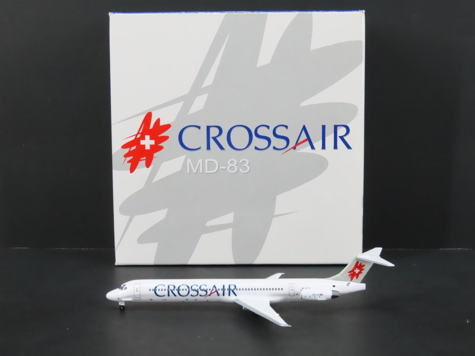 1:400 Scale Dragon Wings Diecast Crosshair McDonnell Douglas MD-83 Airliner