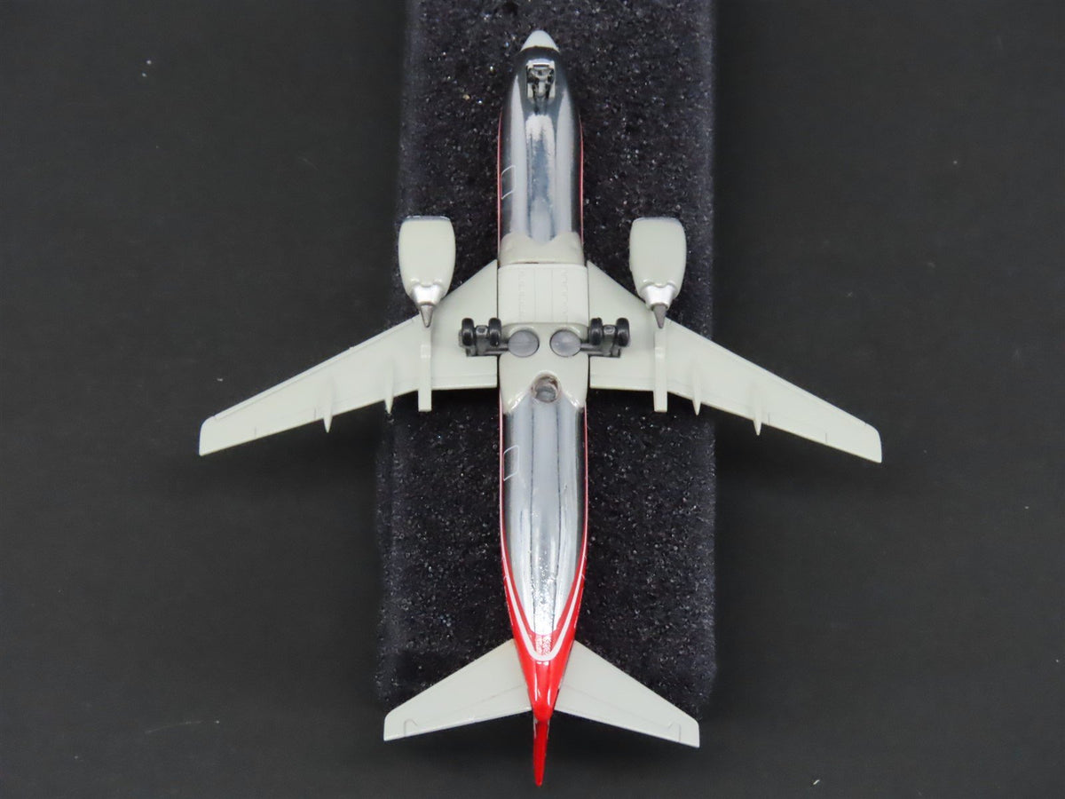 1:400 Scale Dragon Wings 55137-03 Die-Cast New York Air Boeing B737-3TO Aircraft