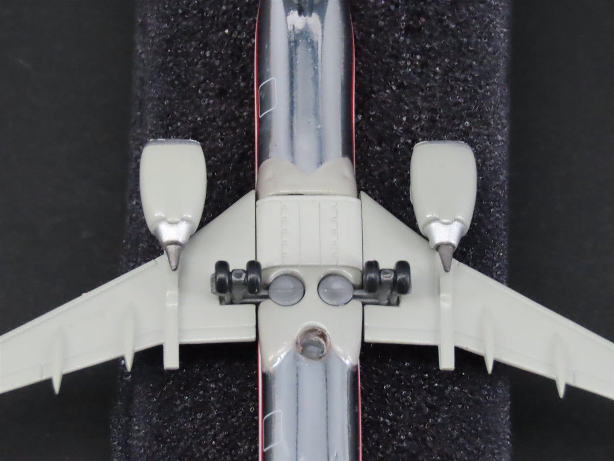 1:400 Scale Dragon Wings 55137-03 Die-Cast New York Air Boeing B737-3TO Aircraft