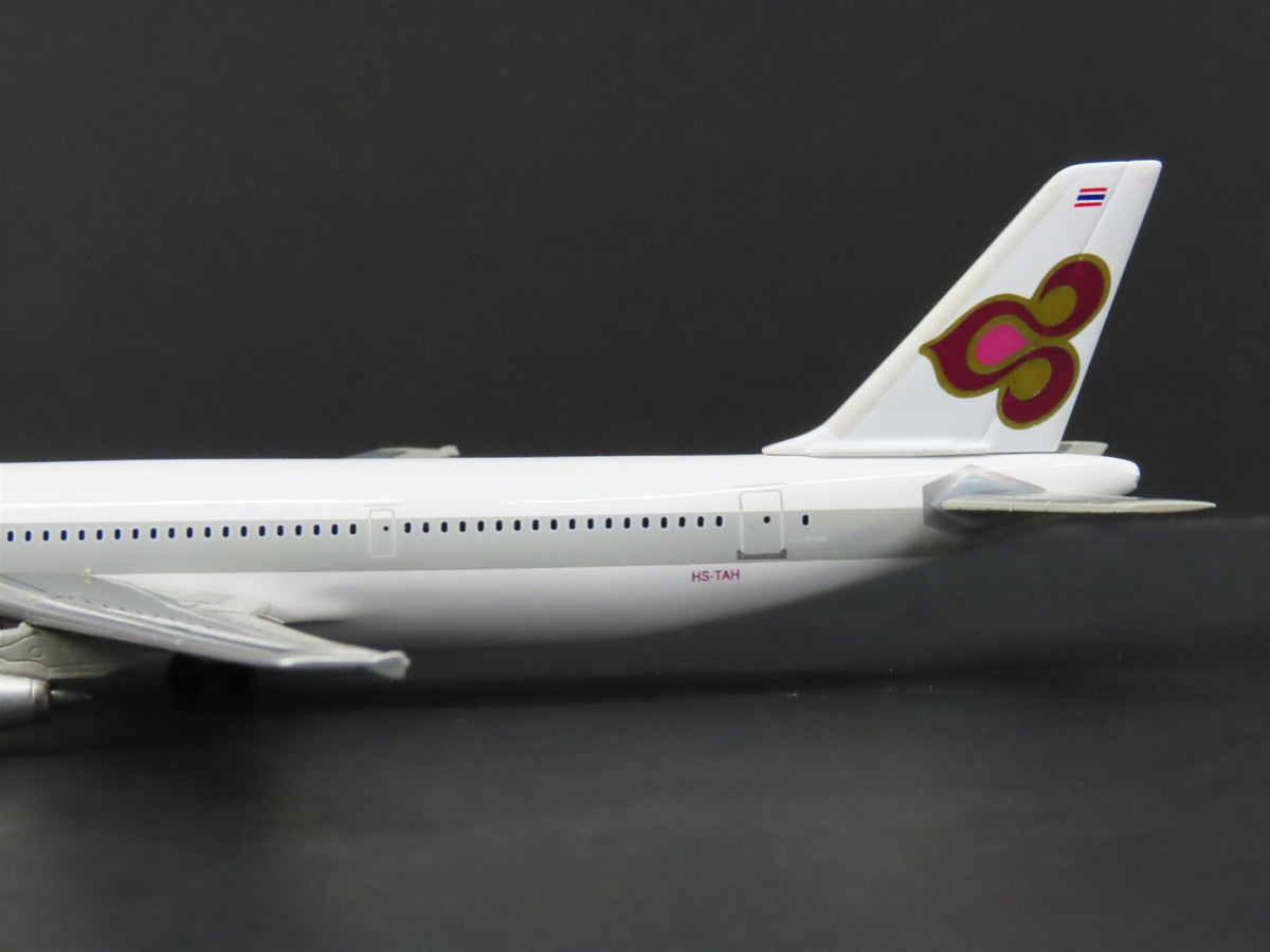 1:400 Scale Dragon Wings 55151 Diecast Thai Airlines Airbus A300-600B Airliner