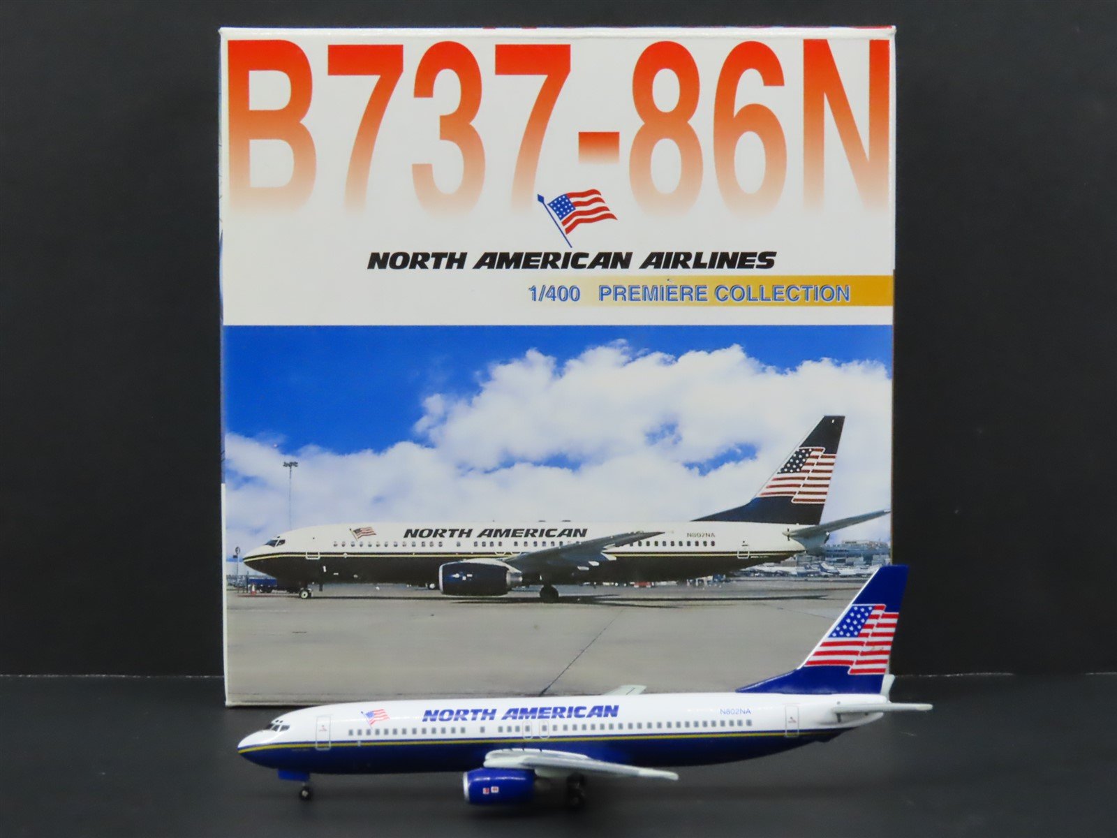 1:400 Dragon Wings 55240-03 Die-Cast North American Boeing B737-86N Aircraft