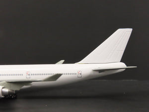 1:400 Scale Dragon Wings 57003 Diecast All White Series Boeing 747-400 Airliner