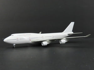 1:400 Scale Dragon Wings 57003 Diecast All White Series Boeing 747-400 Airliner