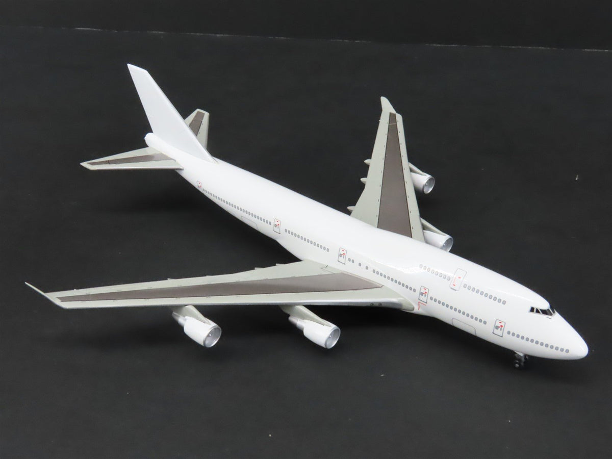 1:400 Scale Dragon Wings 57003 Diecast All White Series Boeing 747-400 Airliner