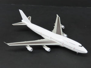 1:400 Scale Dragon Wings 57003 Diecast All White Series Boeing 747-400 Airliner